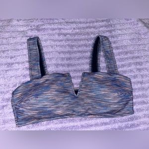 Super cute bikini top!